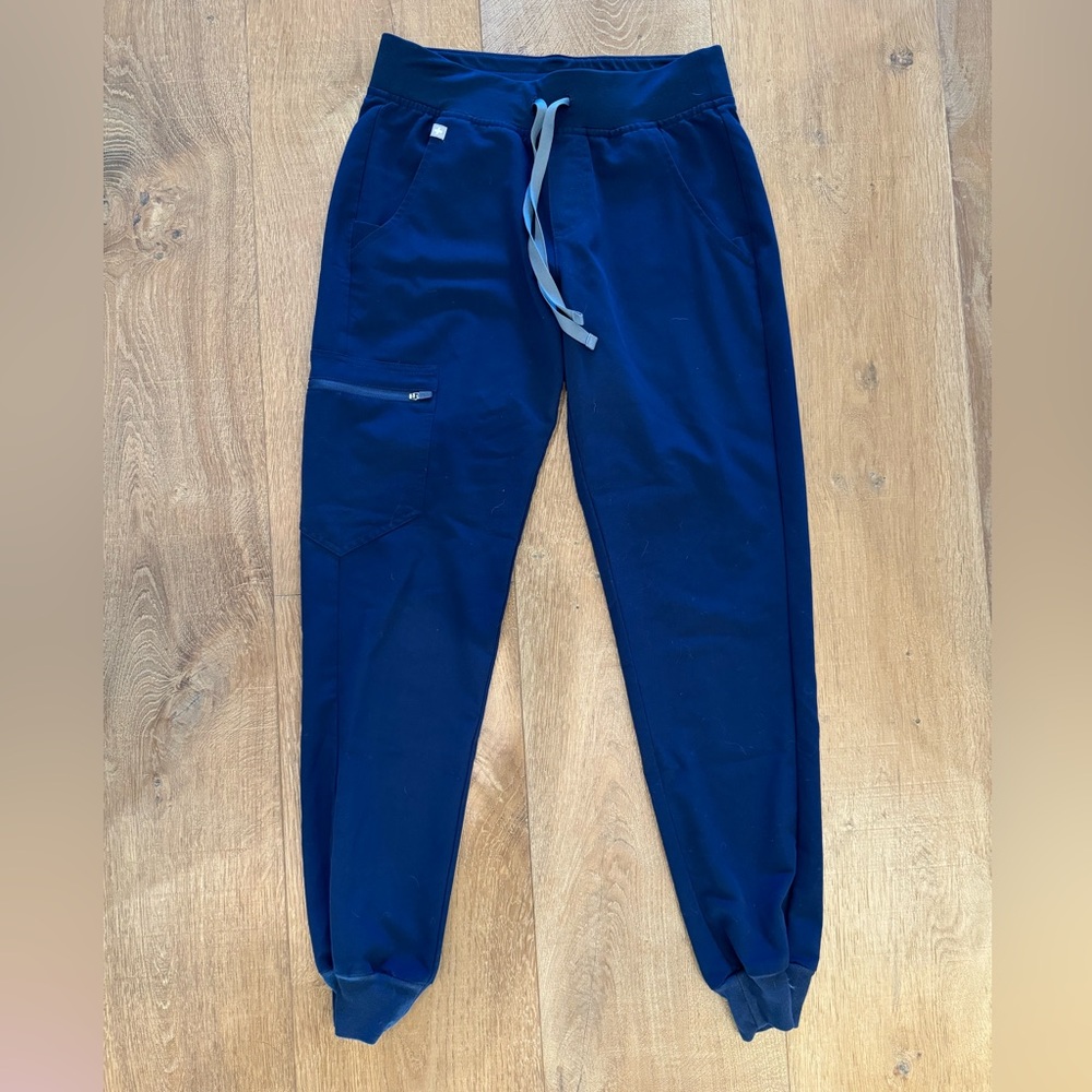 Figs - “Zamora Jogger Scrub Pants” in Navy Size XS